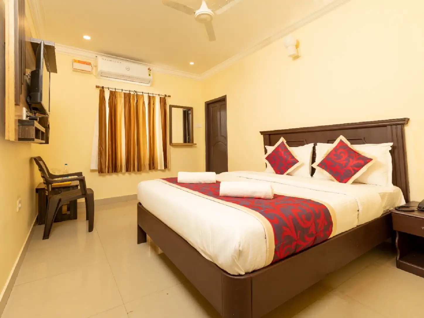 2 Bed AC Room